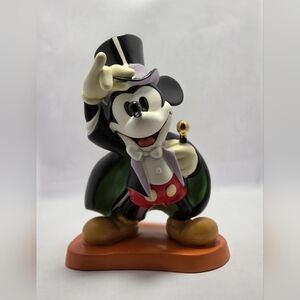 WDCC Disney Magician Mickey "On with the‎ show" 1997 Membership Sculpture COA